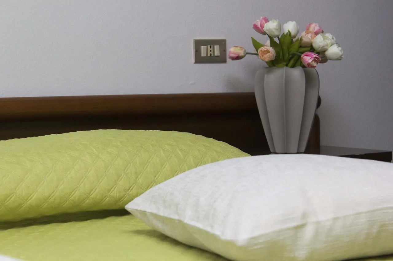 Casa Madali' - Nel Borgo Apartment Marone 0*,
