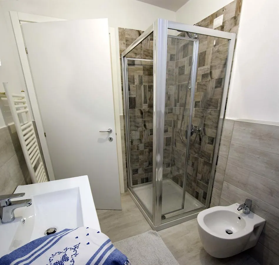 Appartamento Casa Madali' - Nel Borgo Marone 0*,